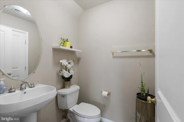 $594,800 | 12100 Brevard Park Court, Bristow, VA 20136