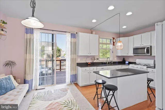 $594,800 | 12100 Brevard Park Court, Bristow, VA 20136