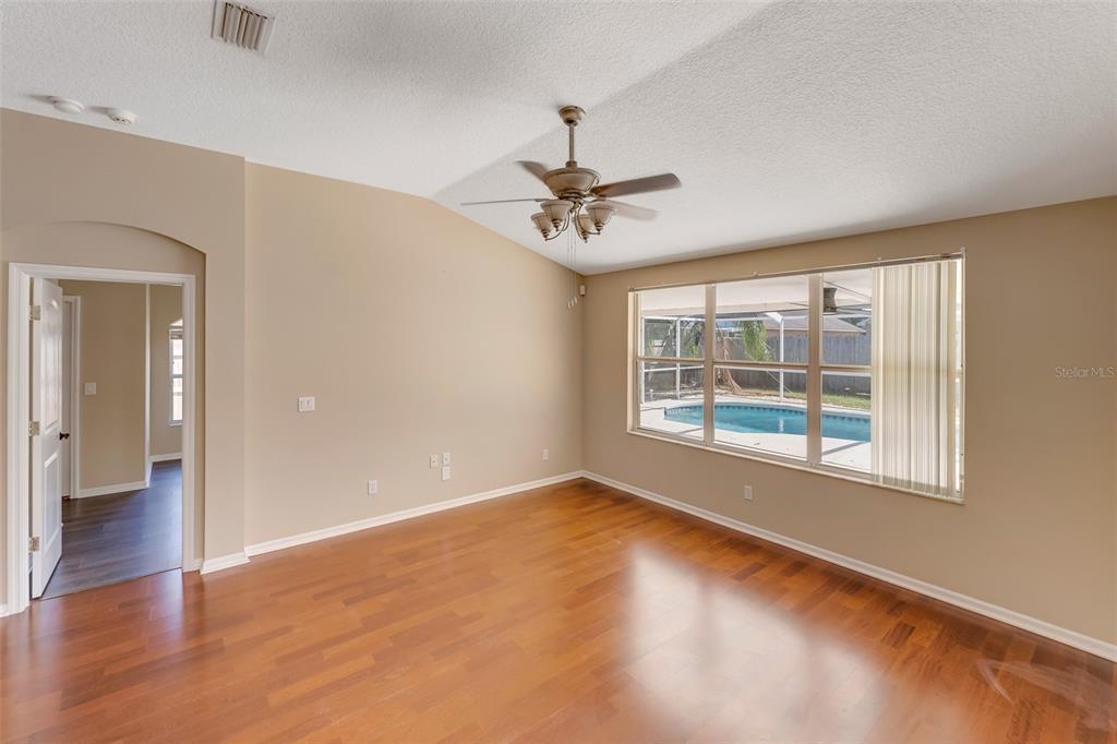 1442 Lake Shore Ranch Drive Seffner, FL 33584 - Photo 23 of 38