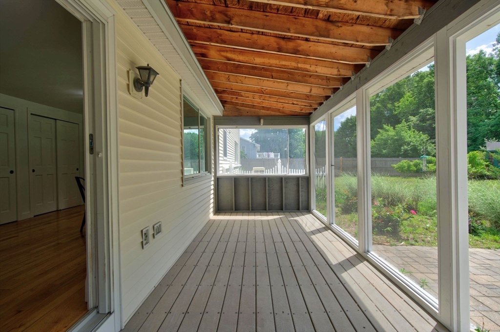 10 Hemlock Road Andover, MA 01810 - Photo 35 of 41