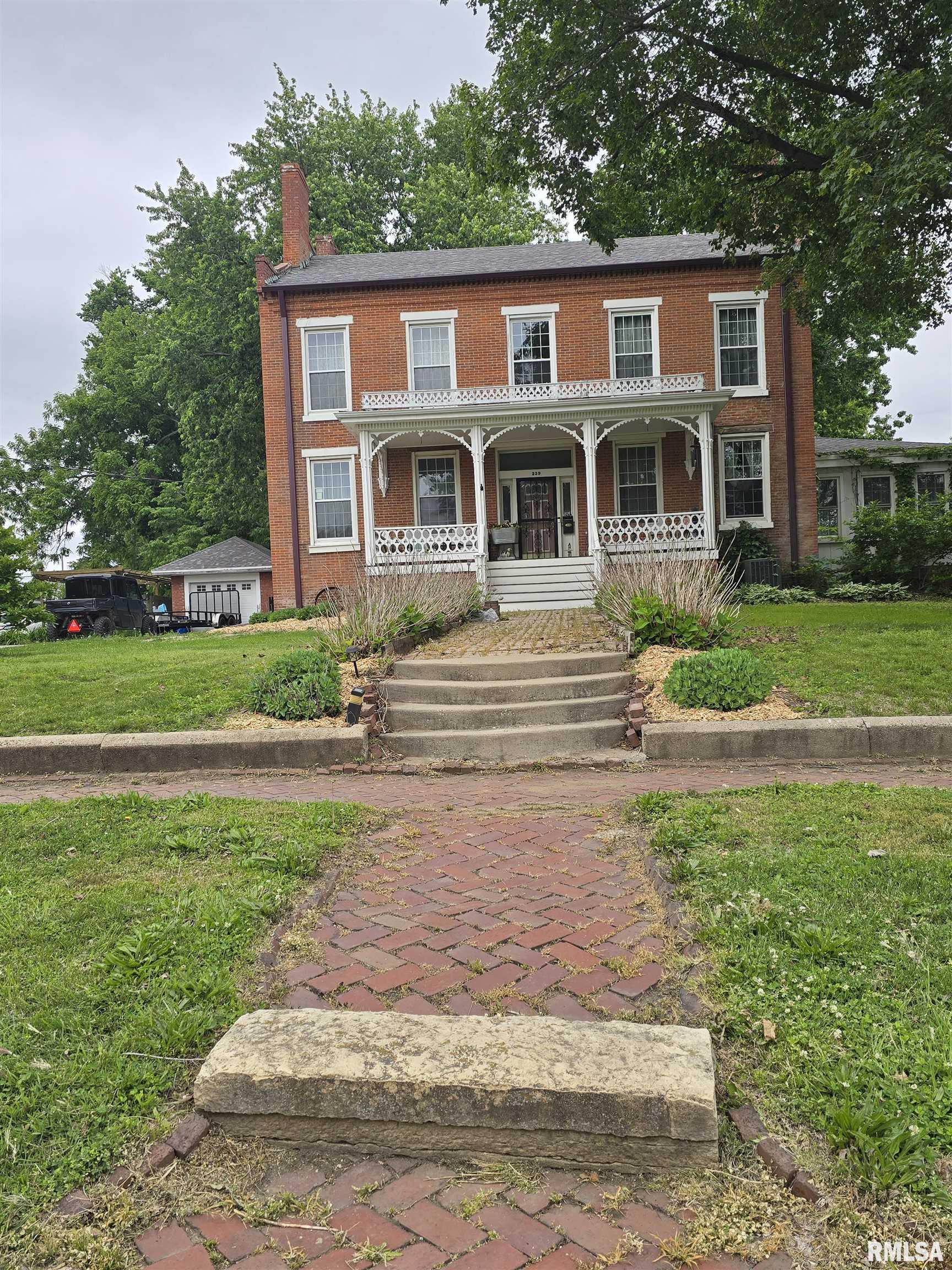 239 West Chestnut Street Canton, IL 61520 - Photo 6 of 83