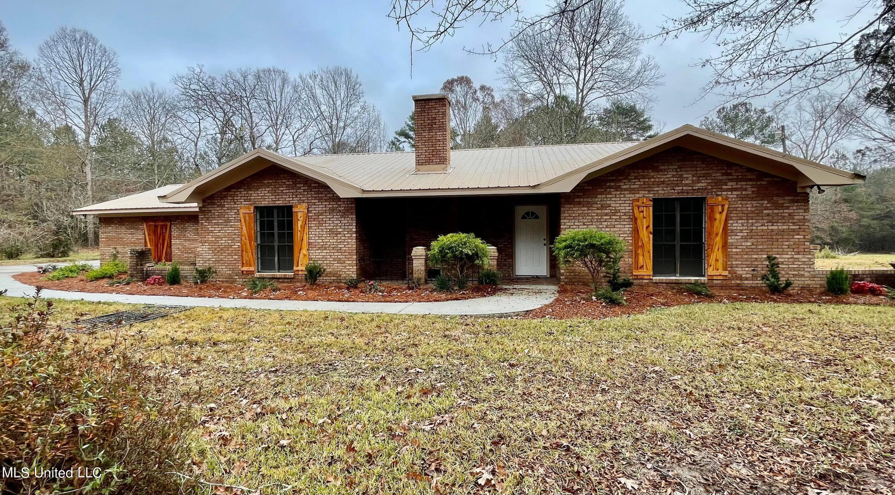 324 Bridgeport Road Pinola, MS 39149 - Photo 3 of 45 317342200_616066386935364_54622252090039