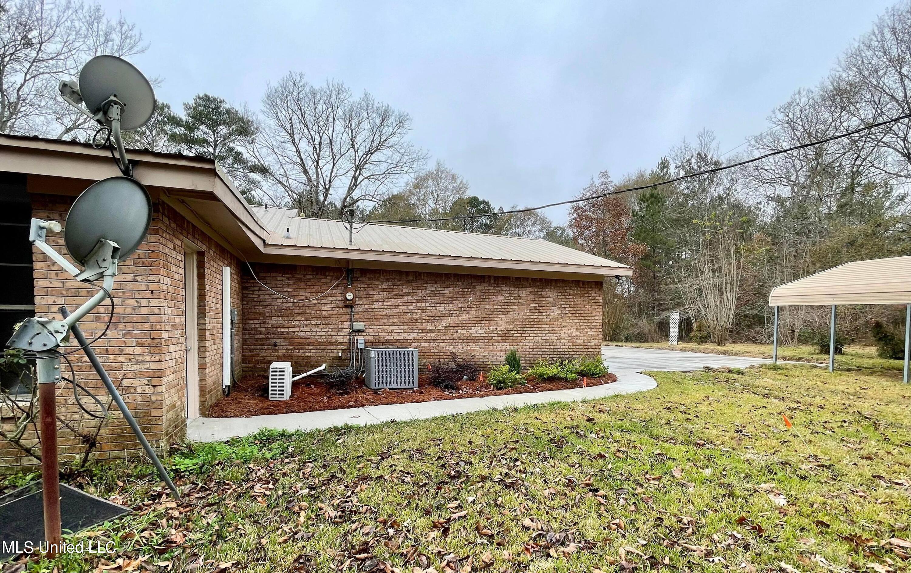 324 Bridgeport Road Pinola, MS 39149 - Photo 41 of 45 317284509_440567664944116_50462907772737