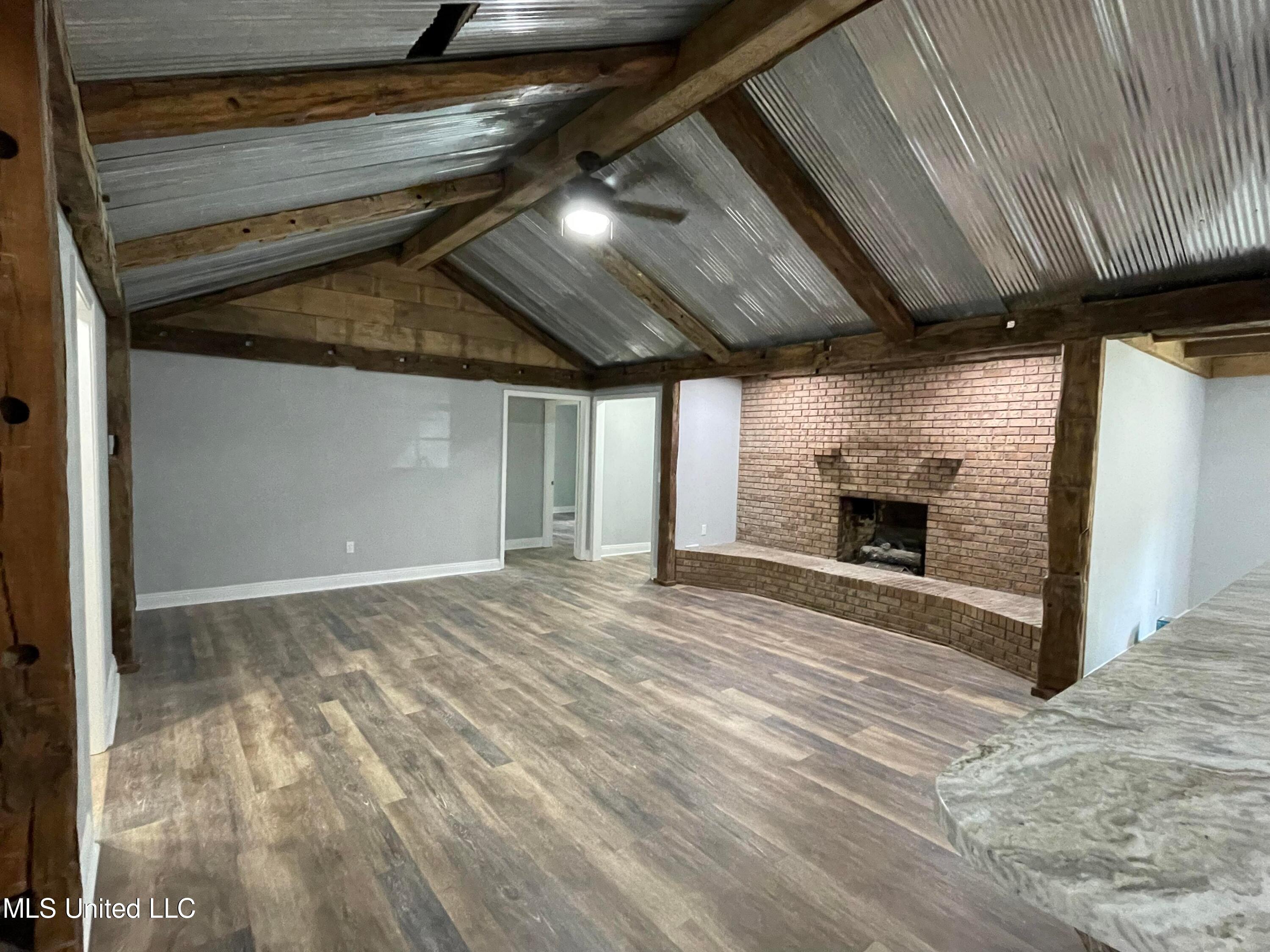 324 Bridgeport Road Pinola, MS 39149 - Photo 6 of 45 Living Room