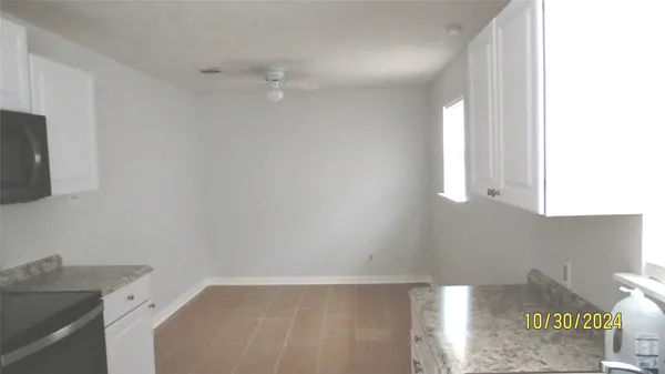 $1,300 | 2207 North Cleveland Street, Dayton, TX 77535