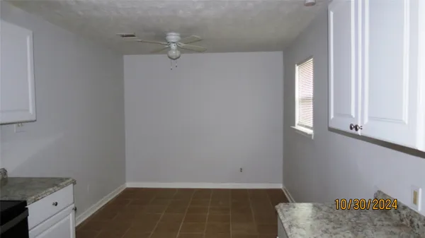 $1,300 | 2207 North Cleveland Street, Dayton, TX 77535
