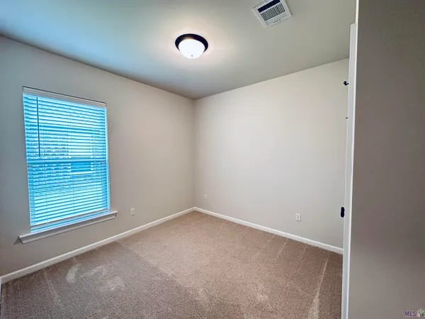 $1,950 | 143 Villa Drive, Thibodaux, LA 70301