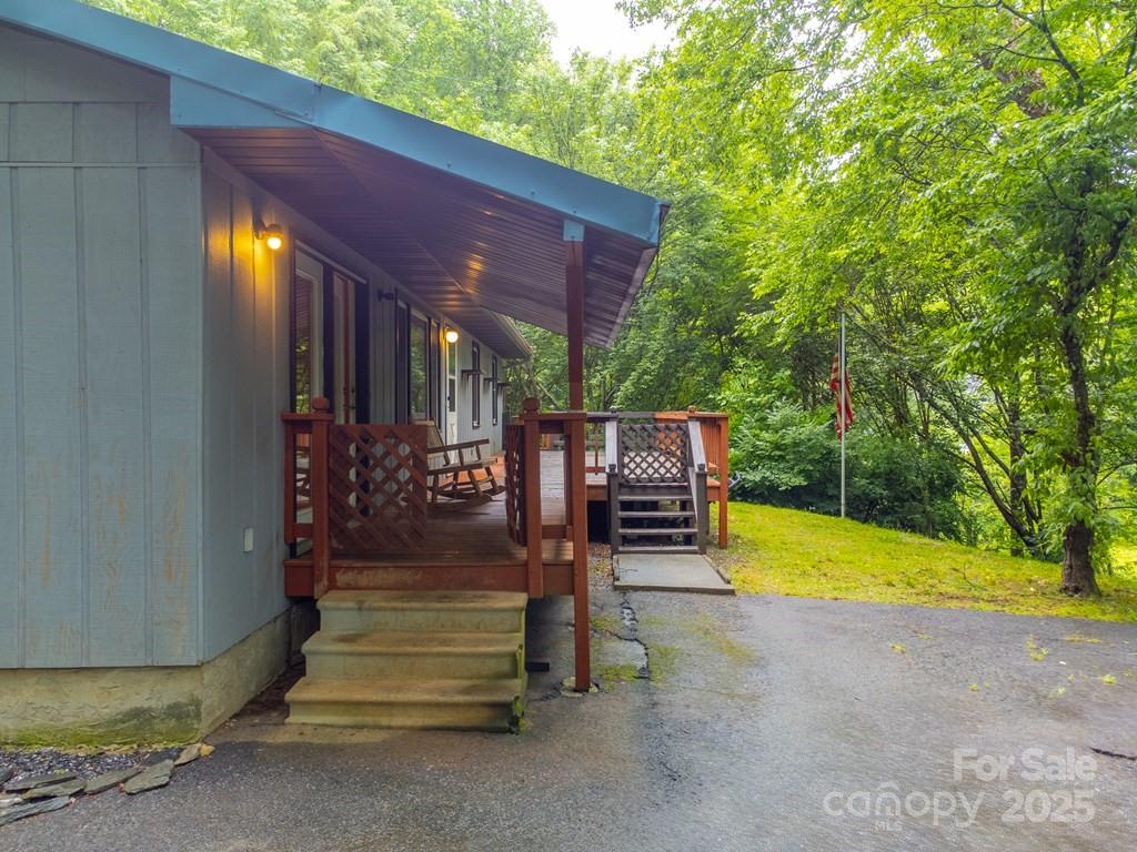 302 Mitchell Road Sylva, NC 28779 - Photo 30 of 48 a view of outdoor seating space