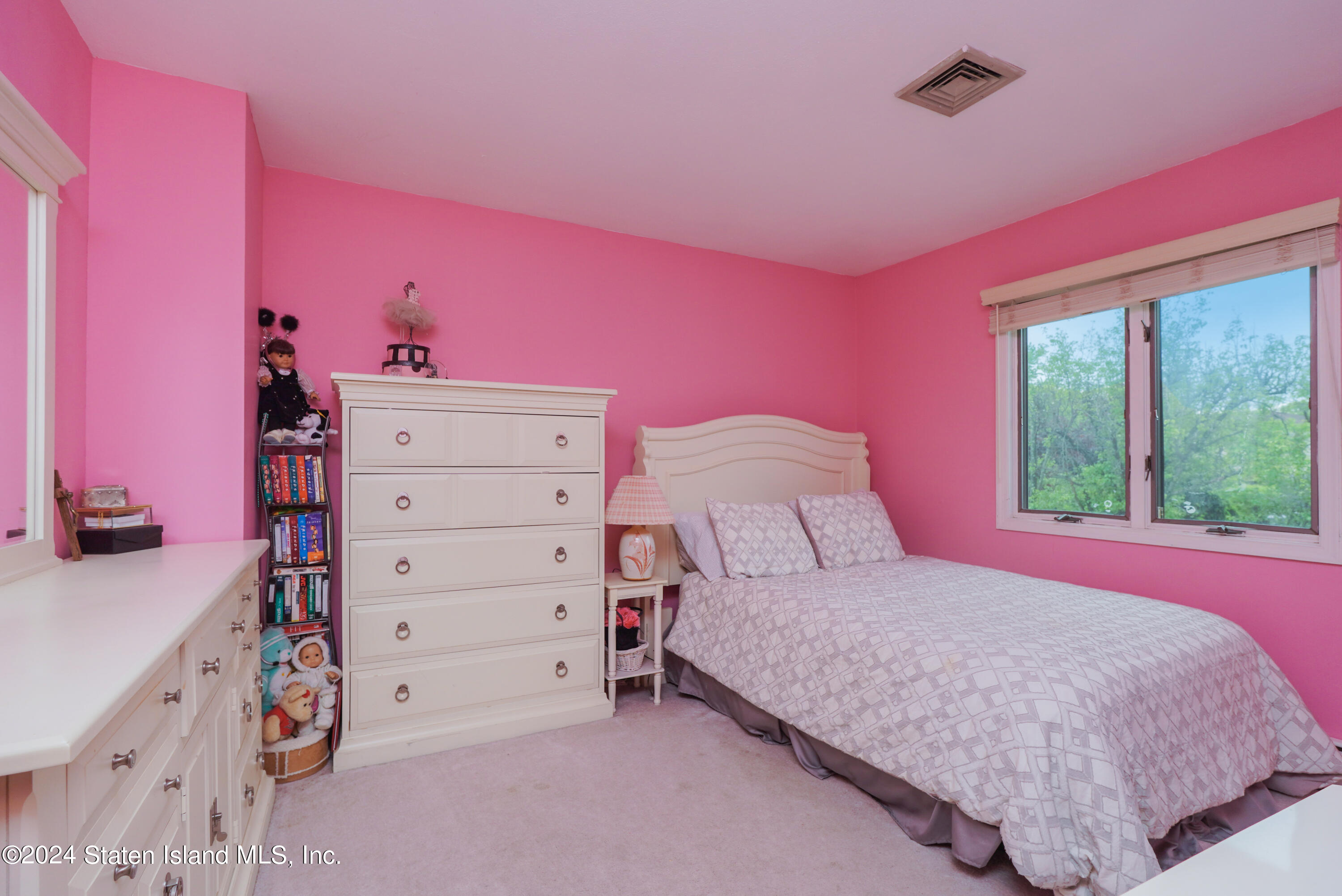 1400 Woodrow Road Staten Island, NY 10309 - Photo 26 of 40 (26) SECOND BEDROOM OTHER ANGLE