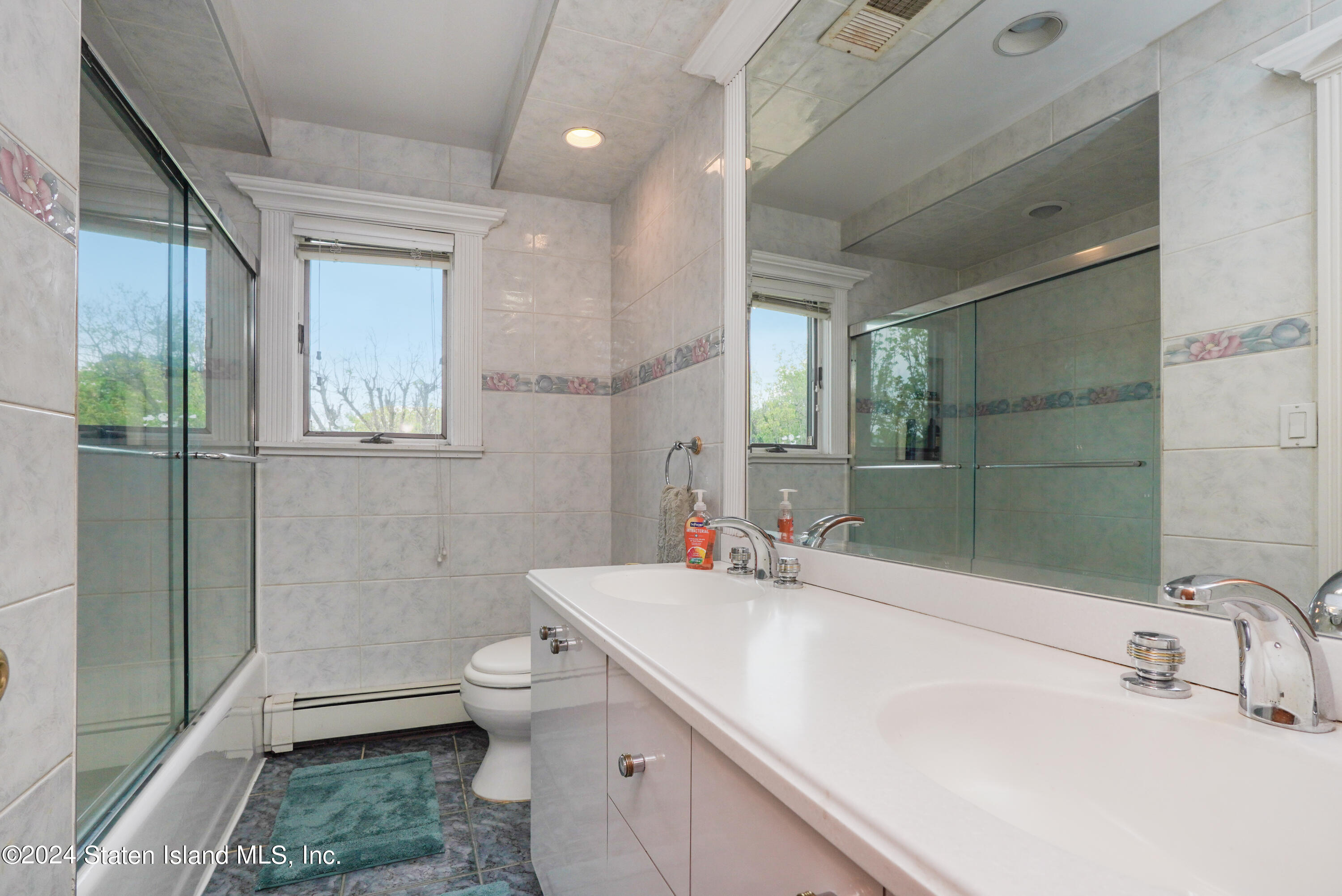 1400 Woodrow Road Staten Island, NY 10309 - Photo 30 of 40 (30)