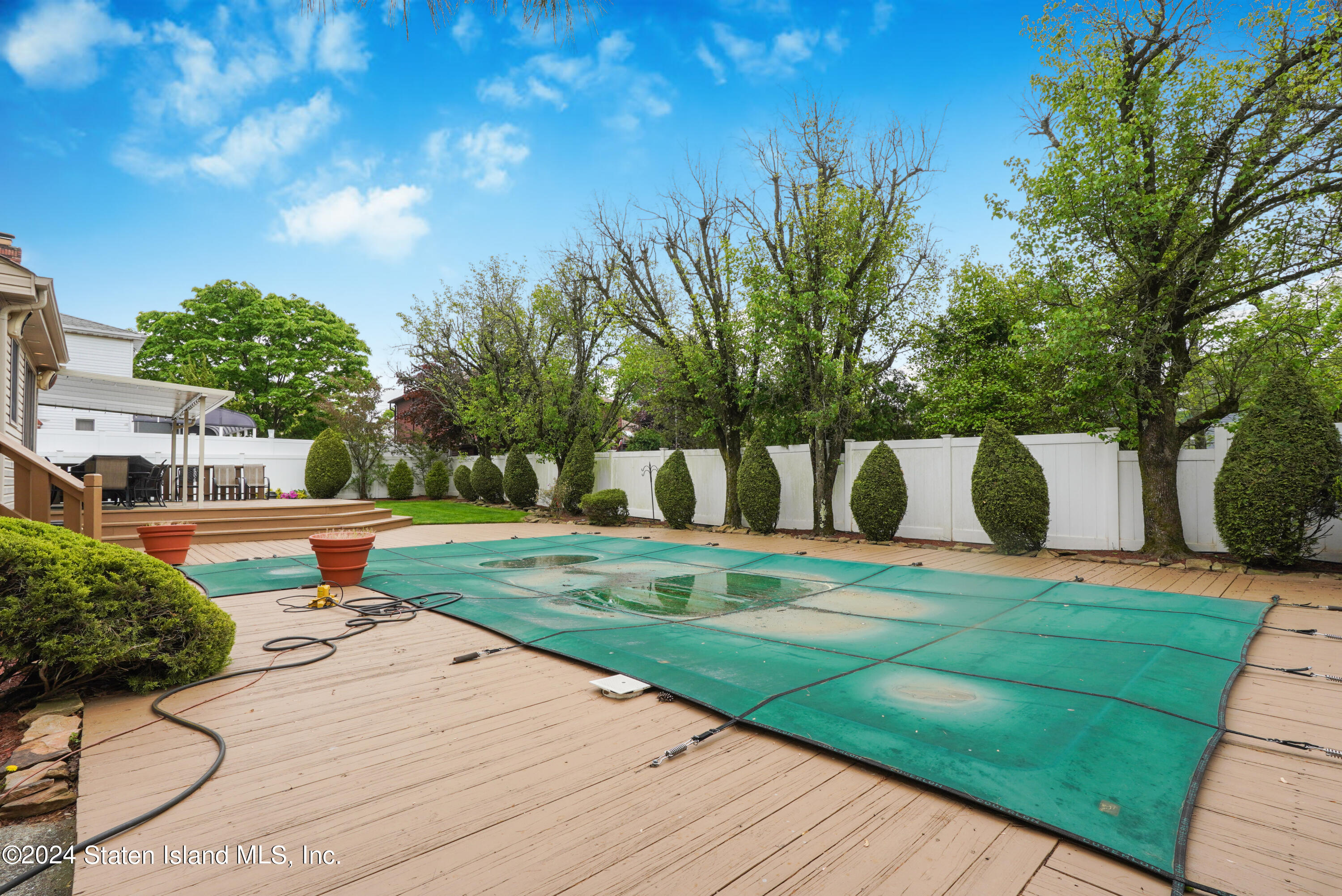 1400 Woodrow Road Staten Island, NY 10309 - Photo 34 of 40 (34) POOL CLOSED