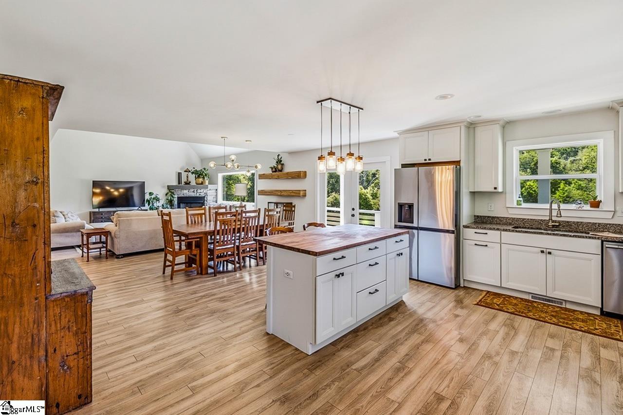 455 Aiken Chapel Road Taylors, SC 29687 - Photo 10 of 48