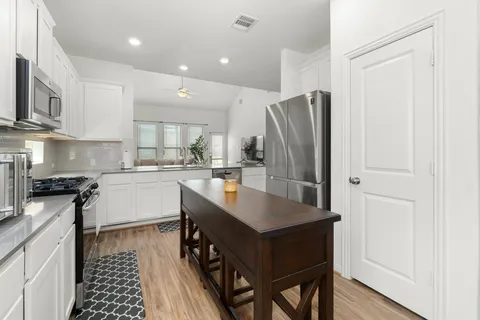 $440,000 | 718 Hereford Loop, Hutto, TX 78634