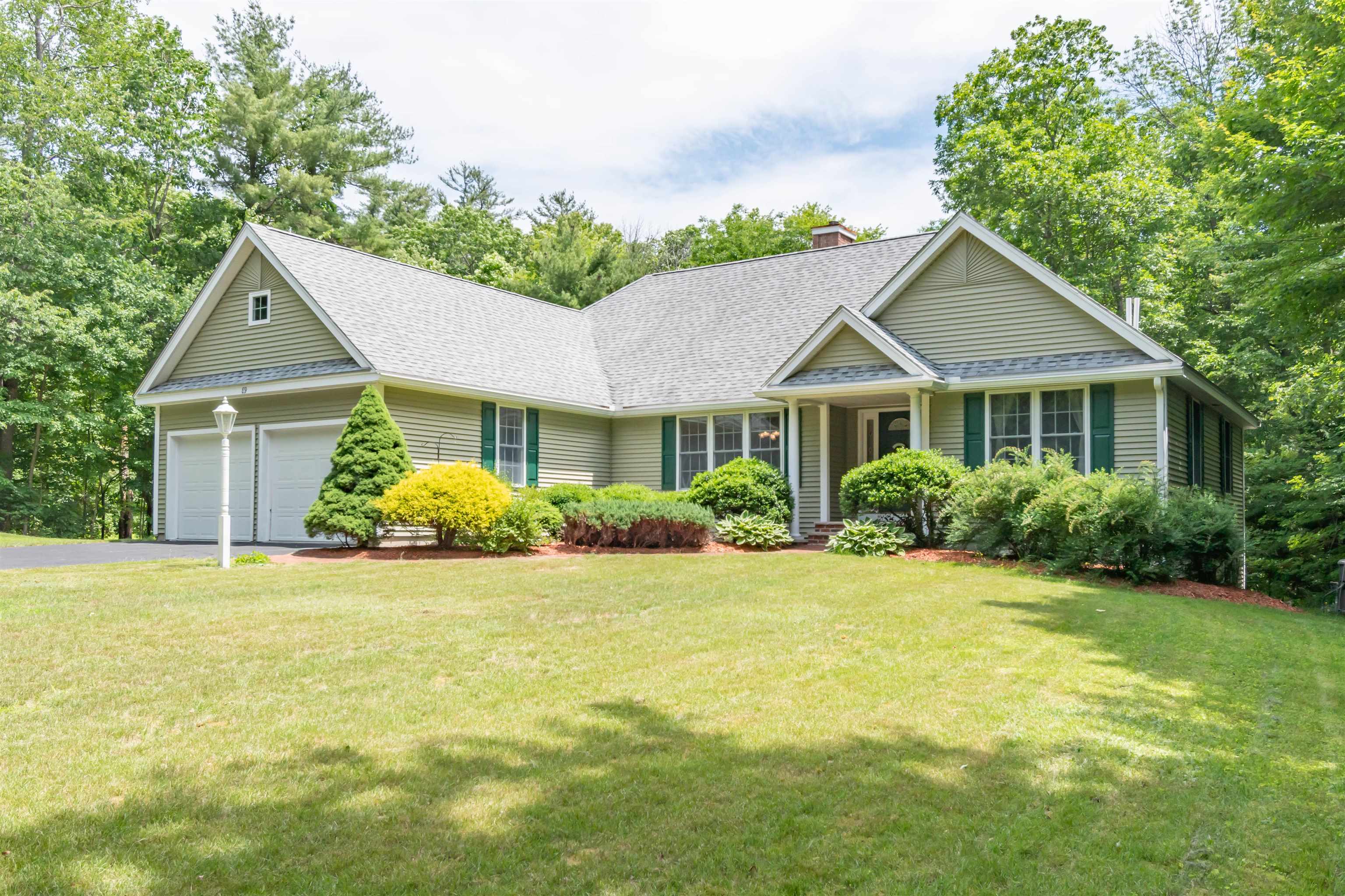 89 Odell Road Sandown, NH 03873 - Photo 1 of 36