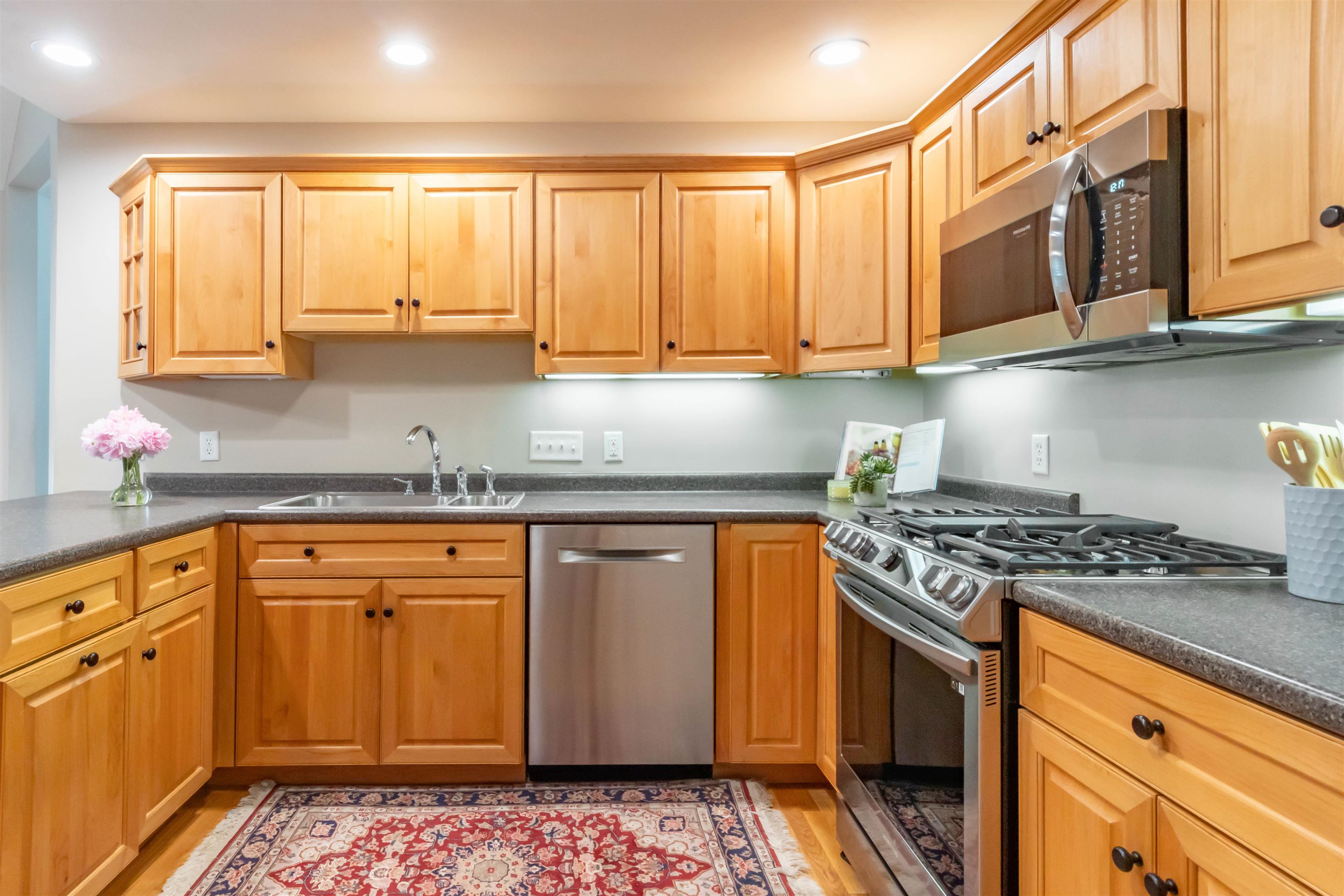 89 Odell Road Sandown, NH 03873 - Photo 14 of 36