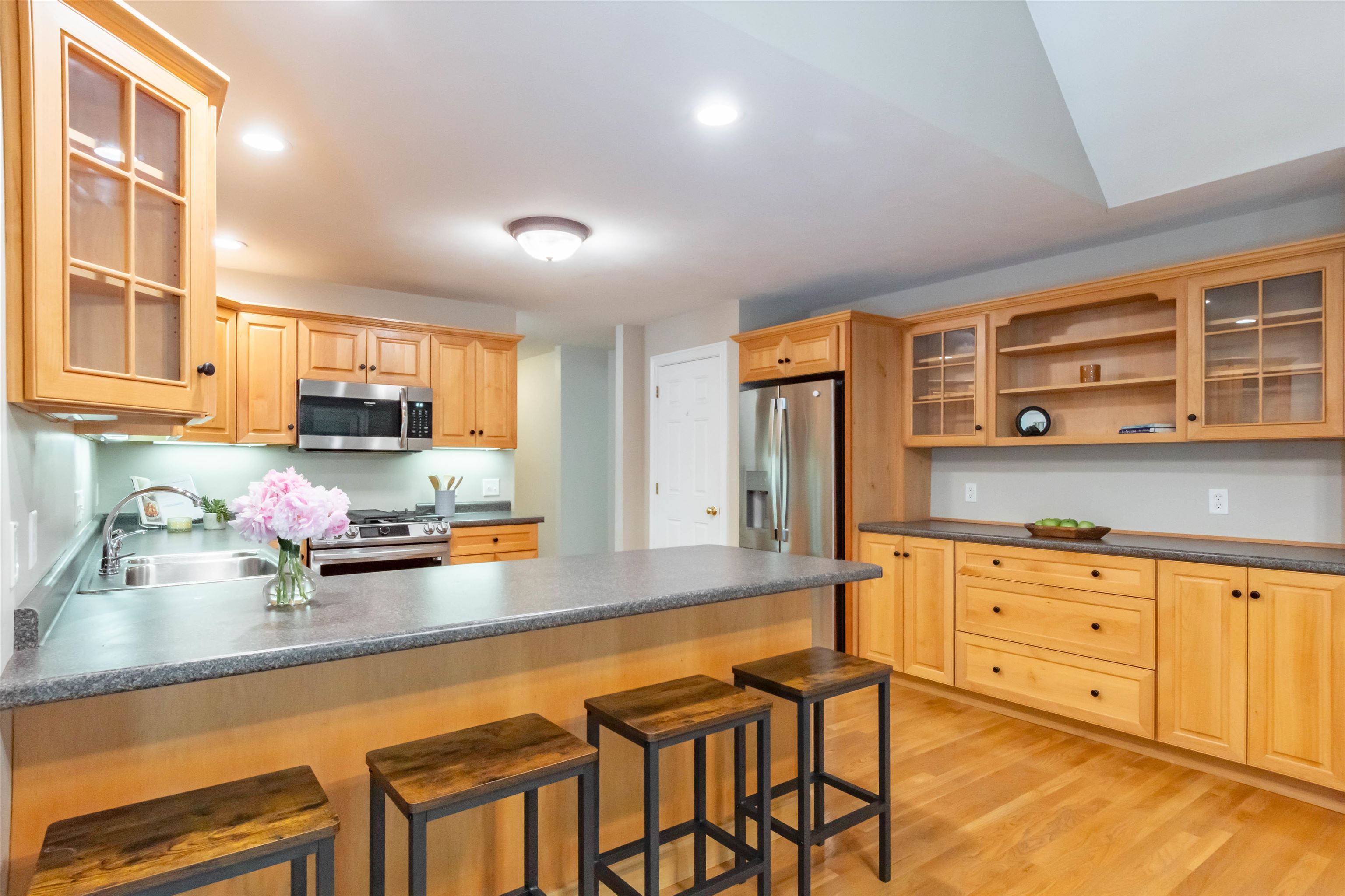 89 Odell Road Sandown, NH 03873 - Photo 15 of 36