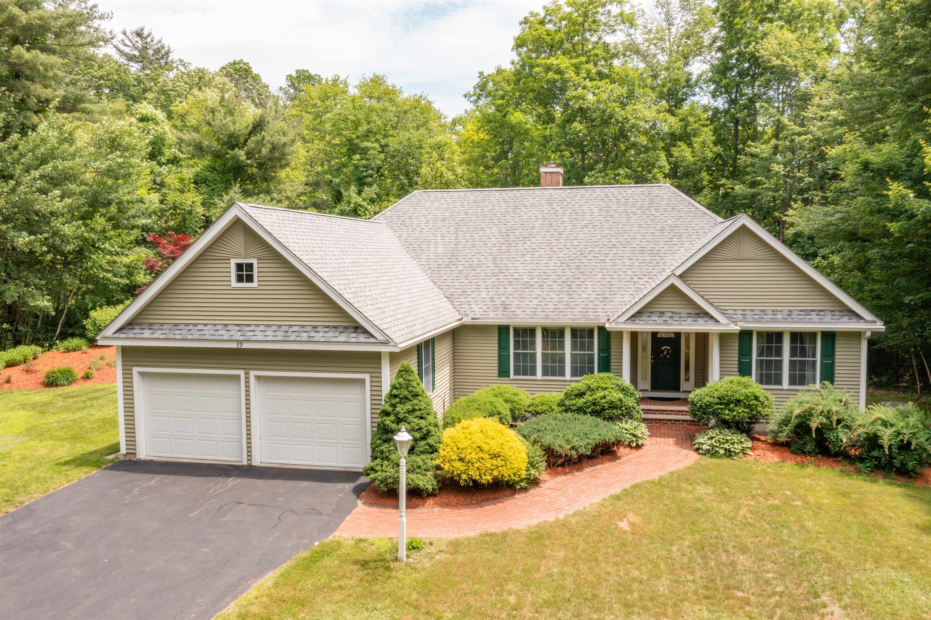 89 Odell Road Sandown, NH 03873 - Photo 2 of 36