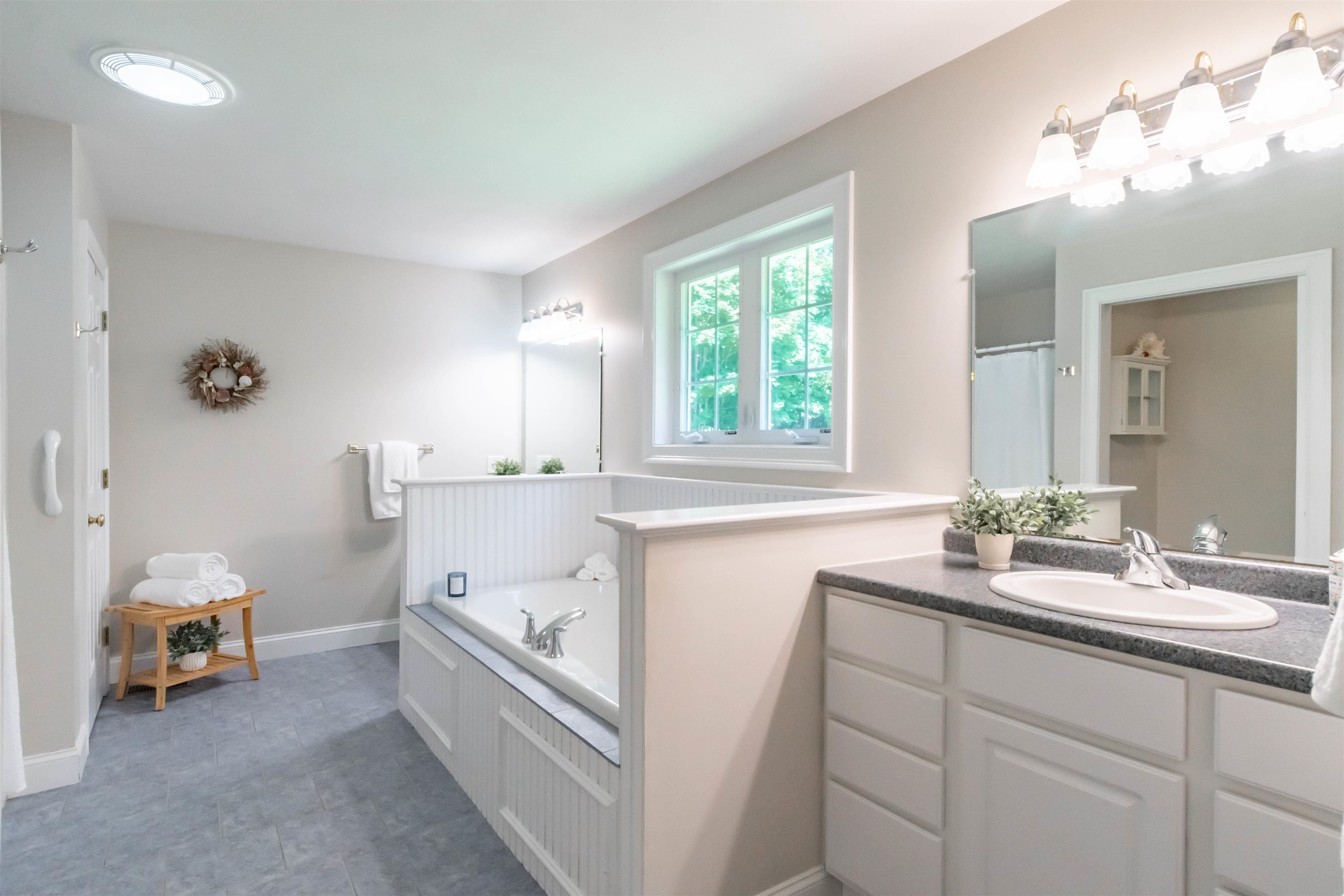 89 Odell Road Sandown, NH 03873 - Photo 23 of 36