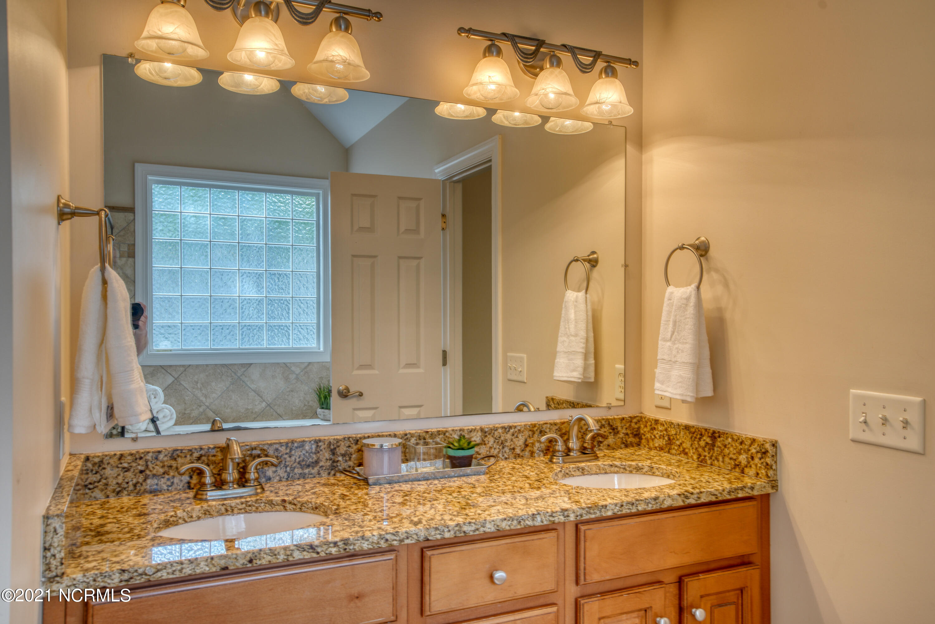 417 Okeechobee Road Wilmington, NC 28412 - Photo 11 of 23 417 Okeechobee-10