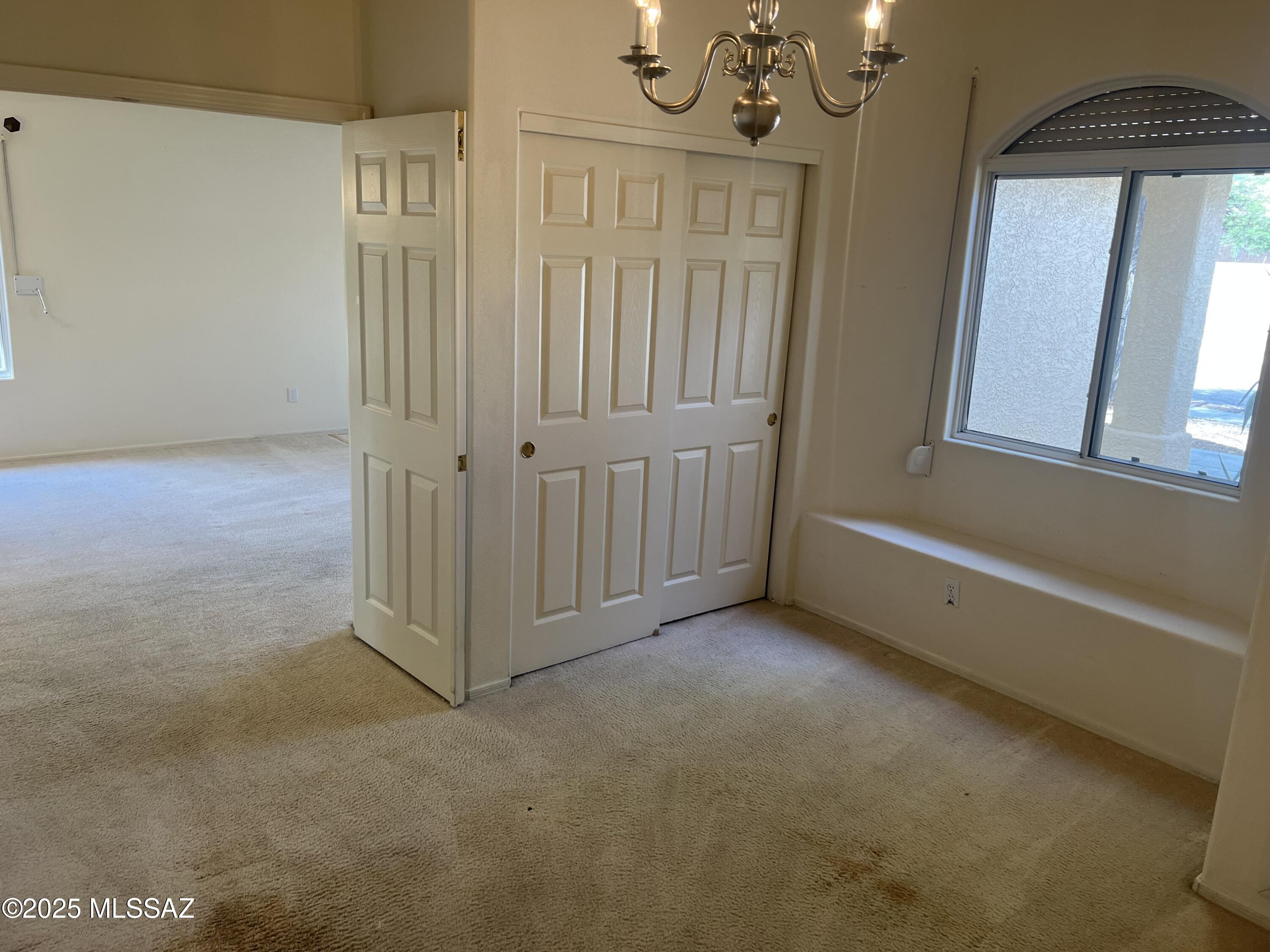 907 South Smokey Mountains Road Tucson, AZ 85748 - Photo 4 of 27 Gallery Image 4