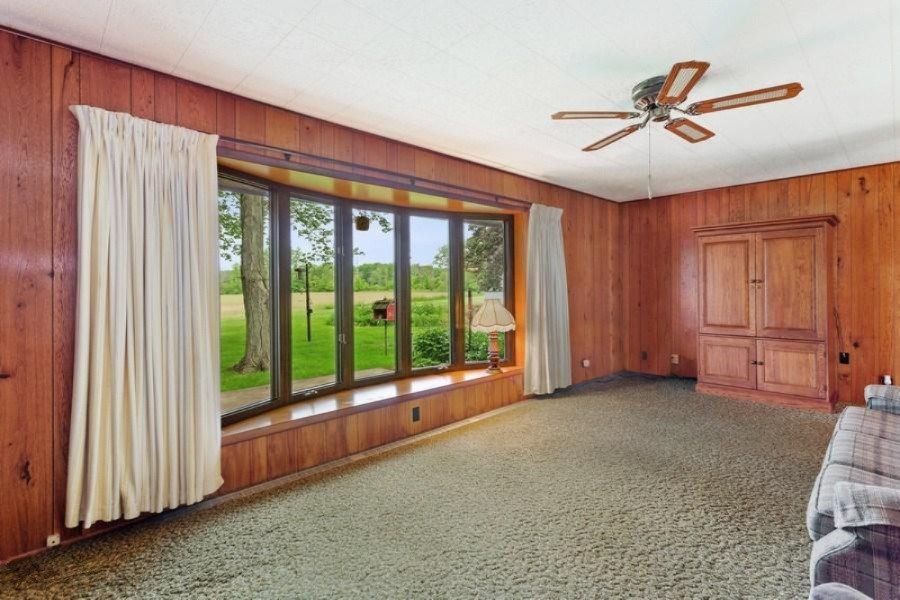 11200 Wilson Road New Buffalo, MI 49117 - Photo 3 of 10 main room