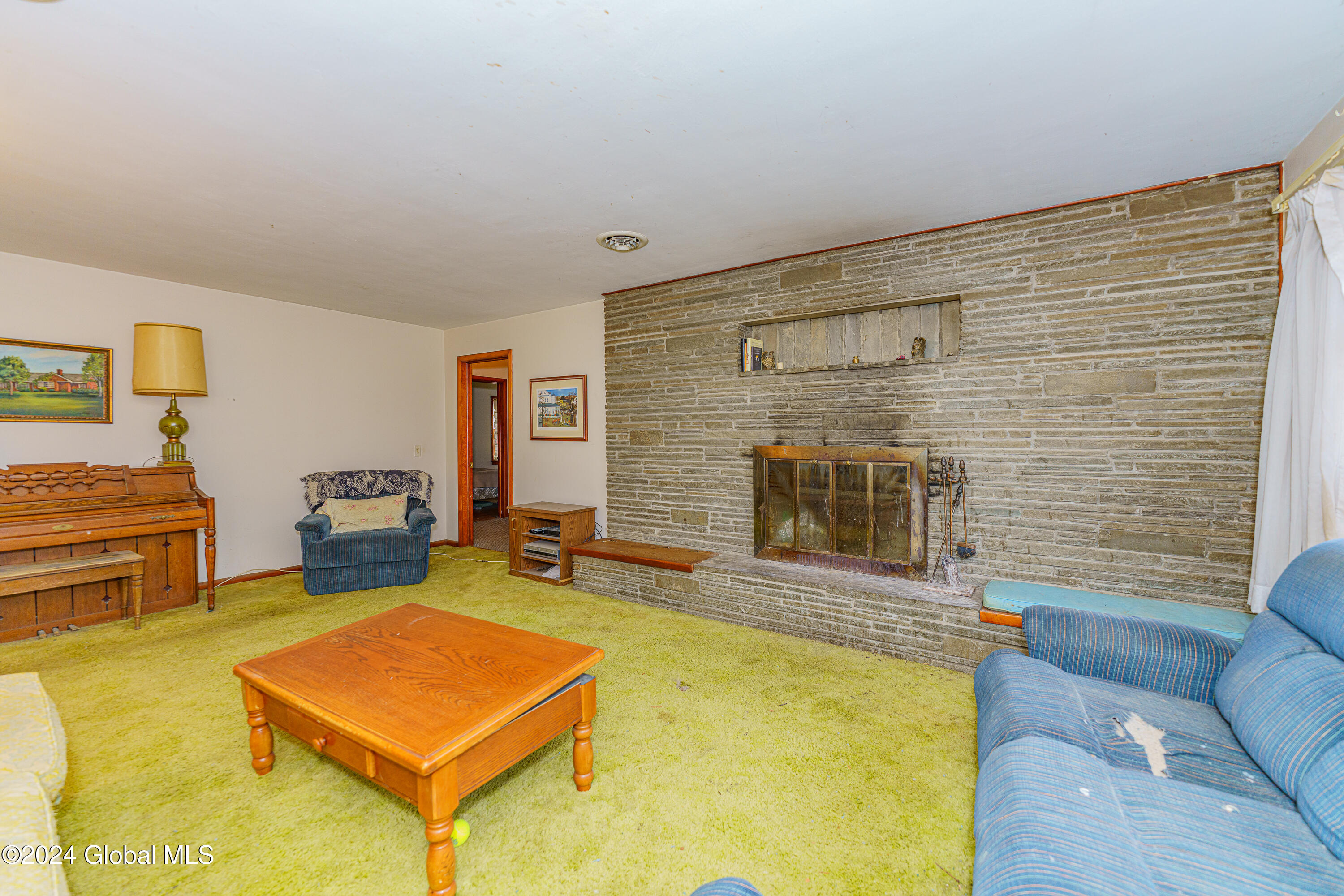 45 Bradt Road Rexford, NY 12148 - Photo 13 of 46 2 Livingroom 3