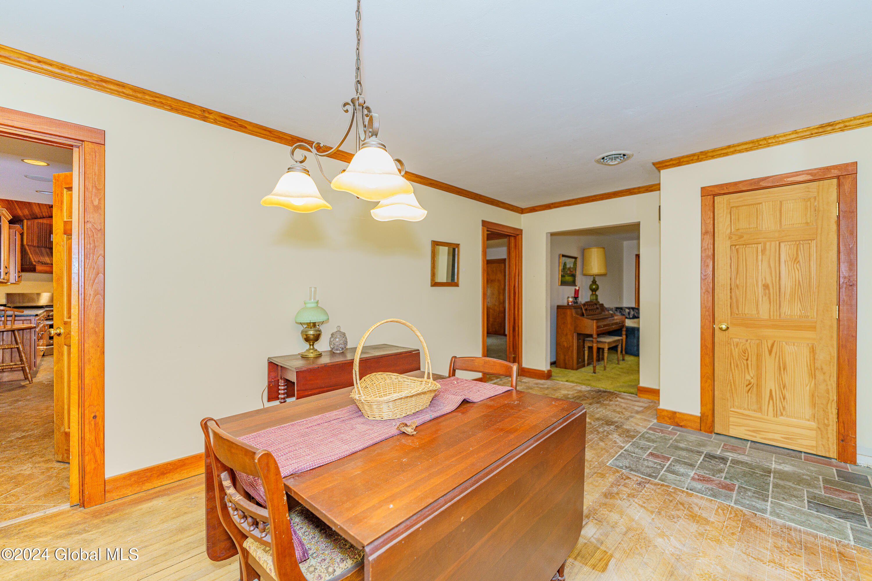 45 Bradt Road Rexford, NY 12148 - Photo 9 of 46 1 Diningroom 3