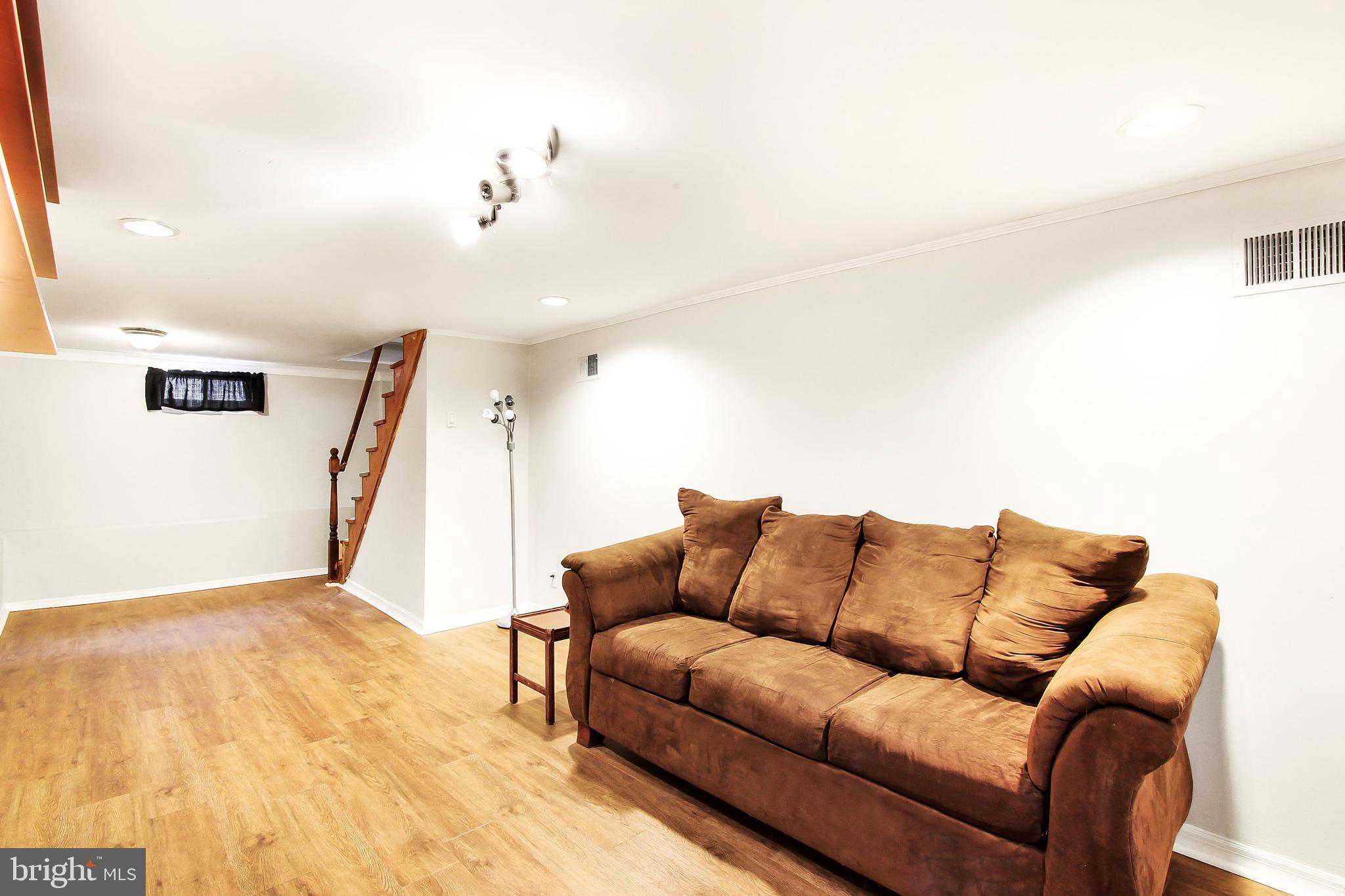 538 West Woodlynn Road Baltimore, MD 21221 - Photo 21 of 26 Extra family Room