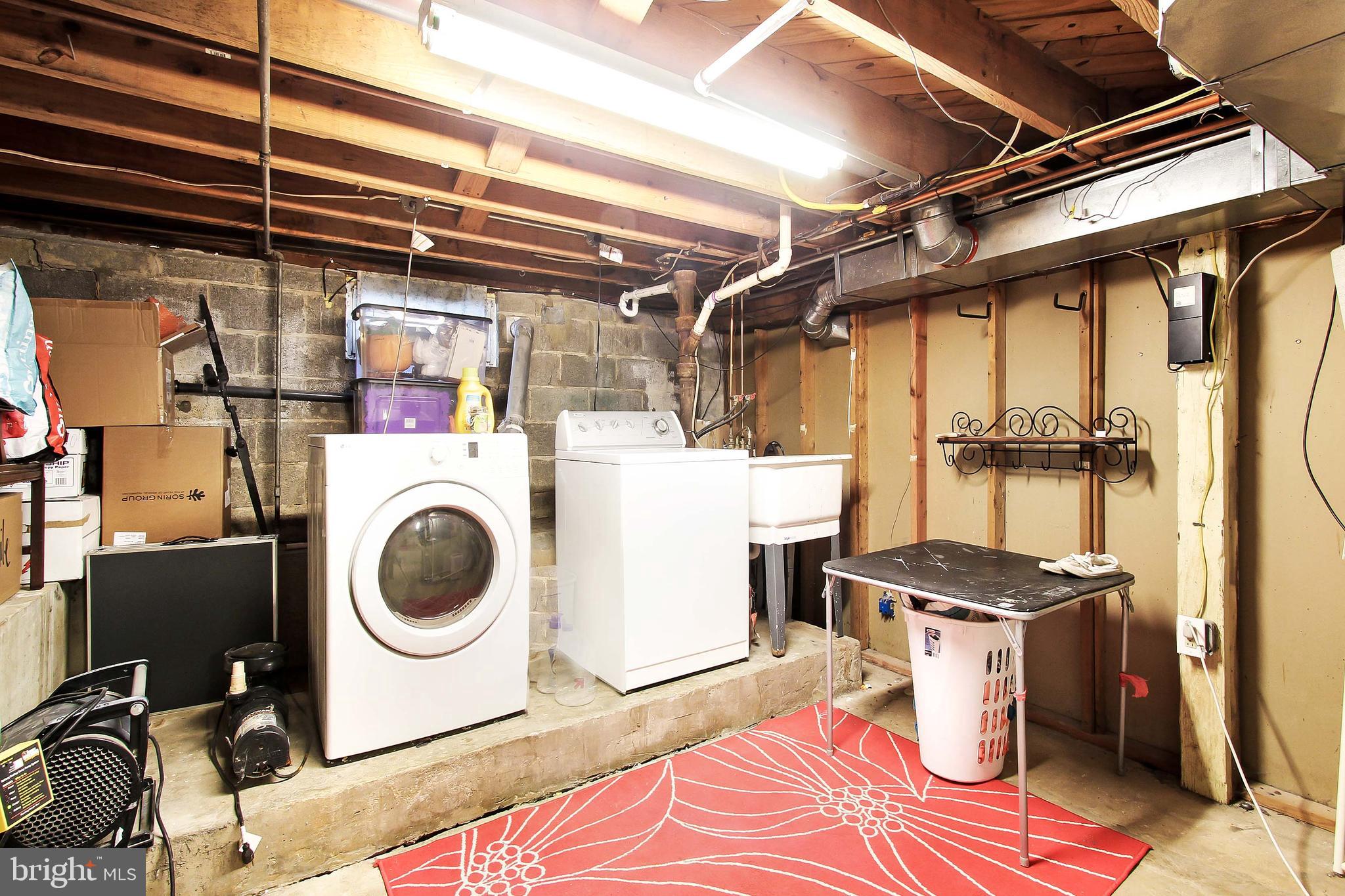 538 West Woodlynn Road Baltimore, MD 21221 - Photo 22 of 26 Laundry