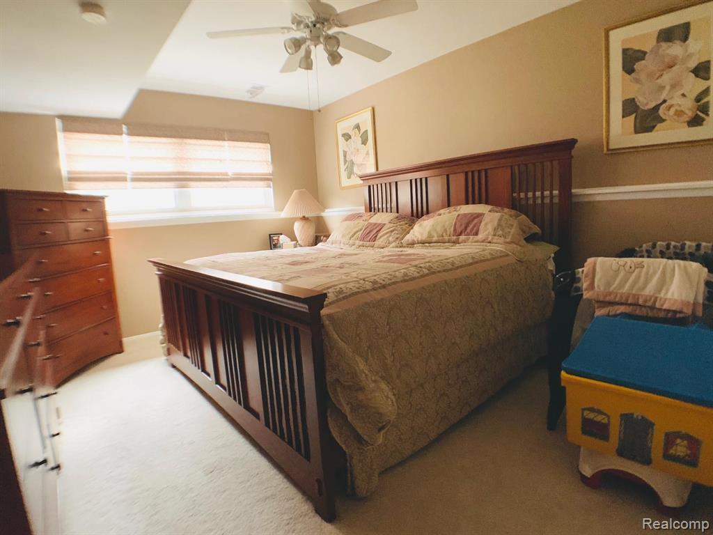22111 Hall Road Woodhaven, MI 48183 - Photo 20 of 46