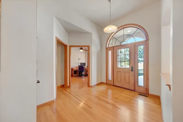 a view of a livingroom with furniture