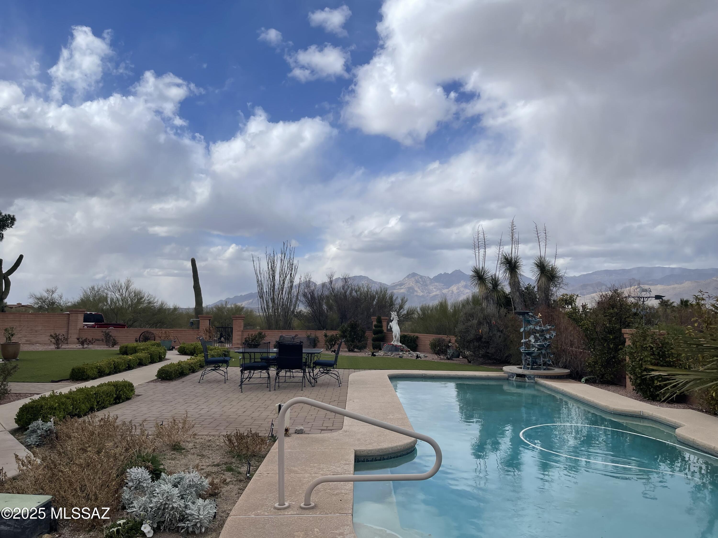 942 North Rancho Del Jefe Loop Tucson, AZ 85748 - Photo 7 of 27 Gallery Image 7
