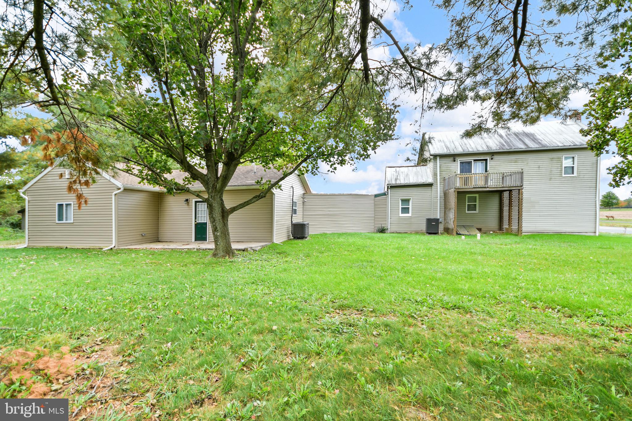 9604 Dry Bridge Road Emmitsburg, MD 21727 - Photo 8 of 11 a house view with a garden space