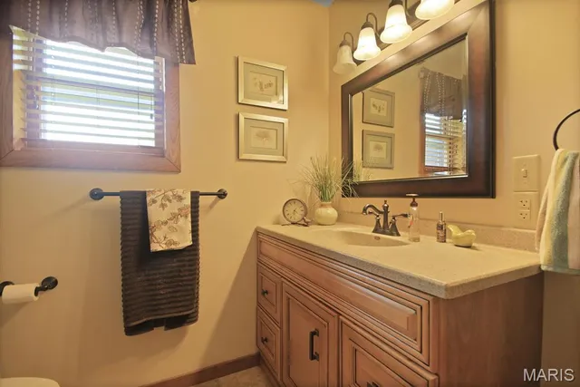 $698,500 | 18133 Cincinnati Road, Center, MO 63436