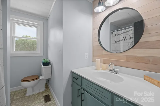 $375,900 | 2310 24th Avenue Northeast, Unit 7, Hickory, NC 28601