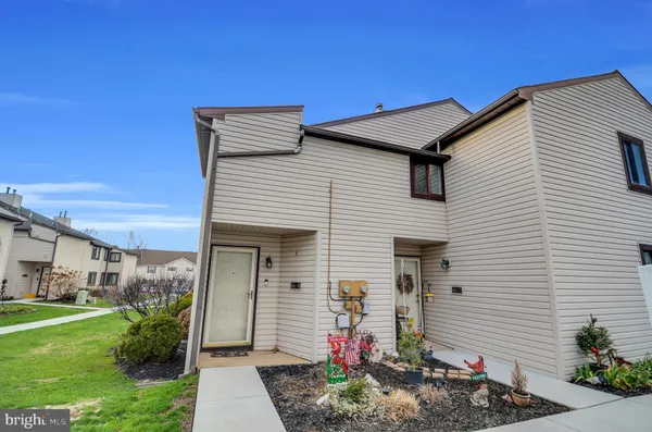 $2,000 | 46-8 Holly Drive, Reading, PA 19606