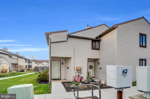 $2,000 | 46-8 Holly Drive, Reading, PA 19606