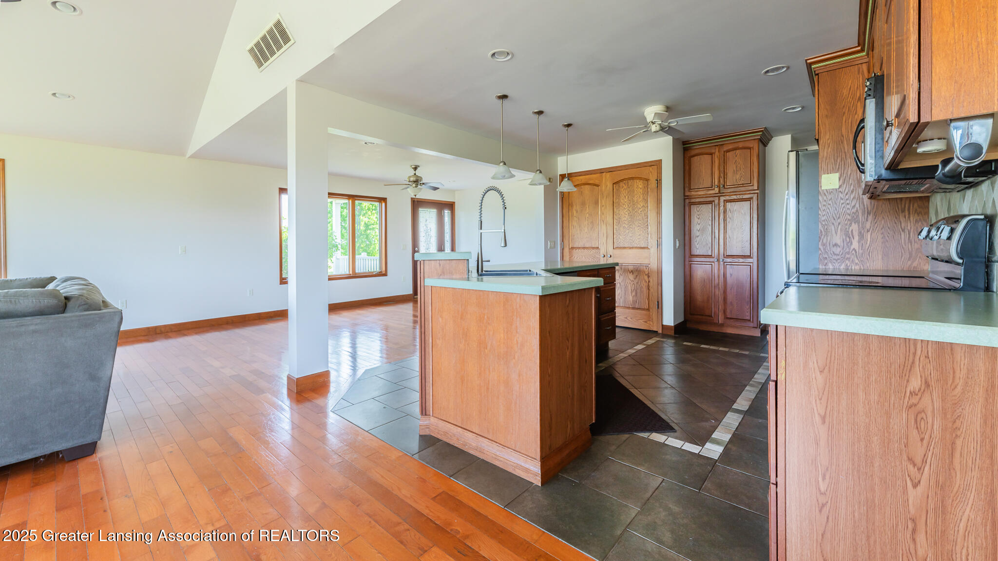 9271 West Burt Road Chesaning, MI 48616 - Photo 10 of 35 9271WBurt12