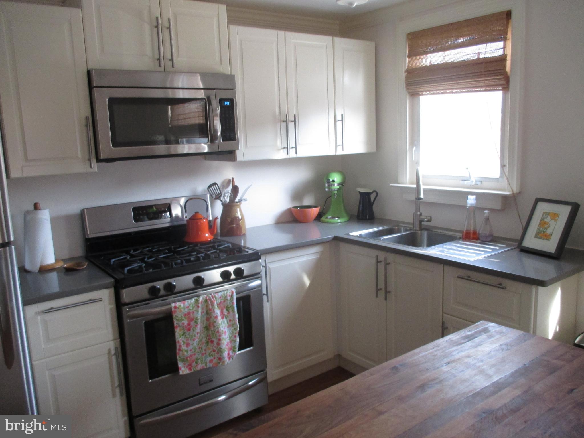 621 Braxton Road Ridley Park, PA 19078 - Photo 14 of 31 New stainless steel appliances