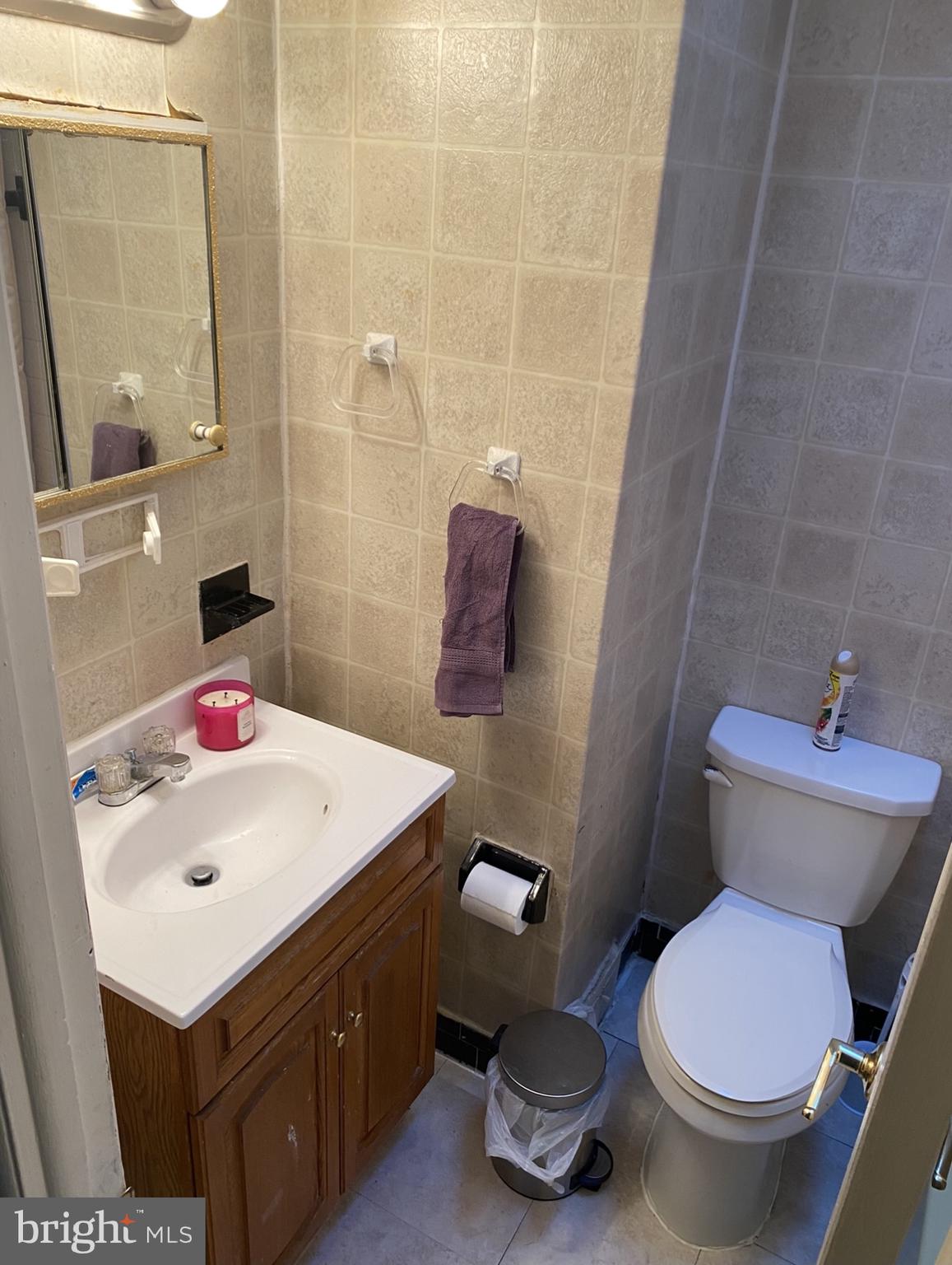 1324 Rainer Road Brookhaven, PA 19015 - Photo 13 of 23 Hall Bathroom