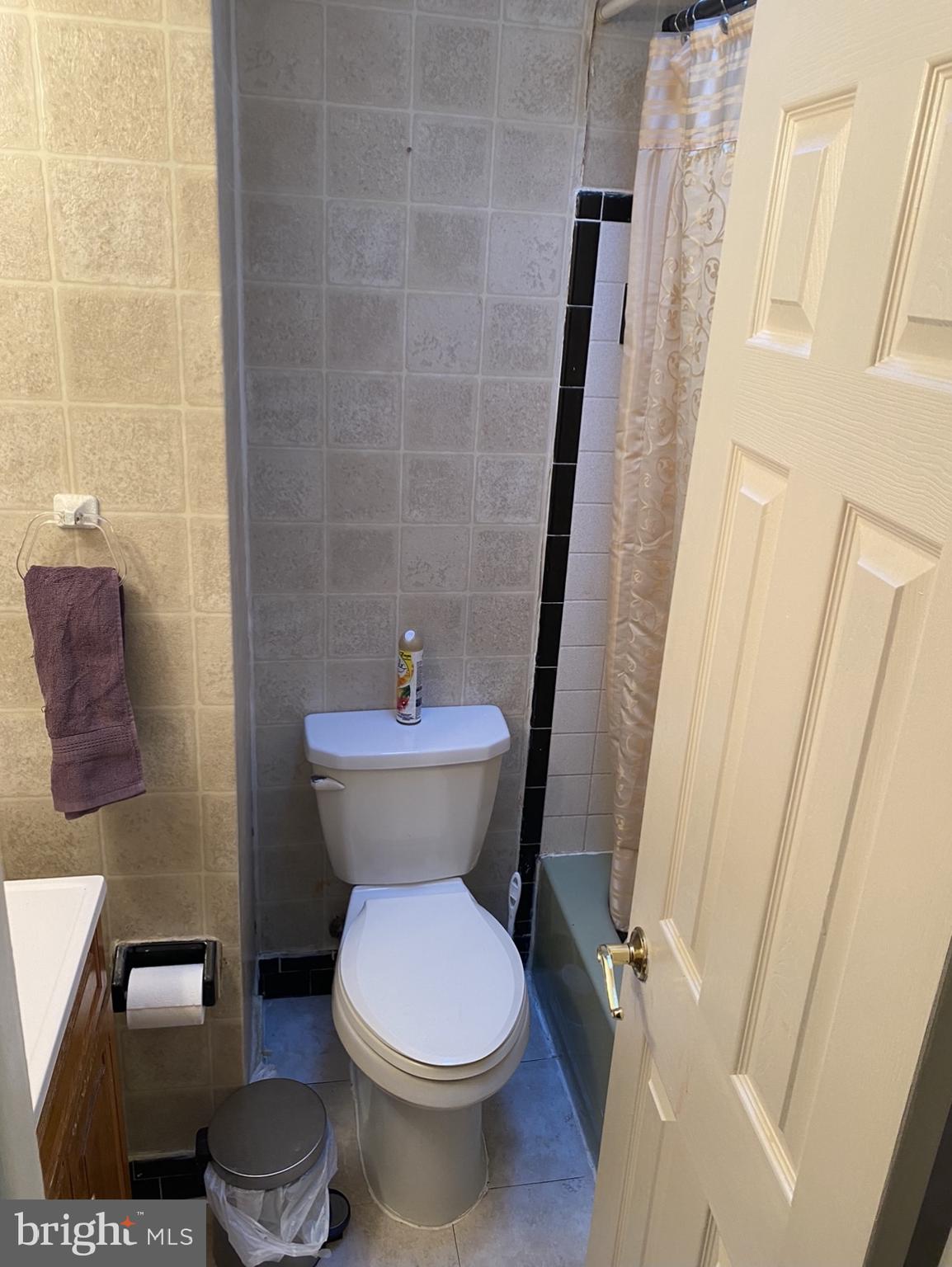 1324 Rainer Road Brookhaven, PA 19015 - Photo 14 of 23 Hall Bathroom