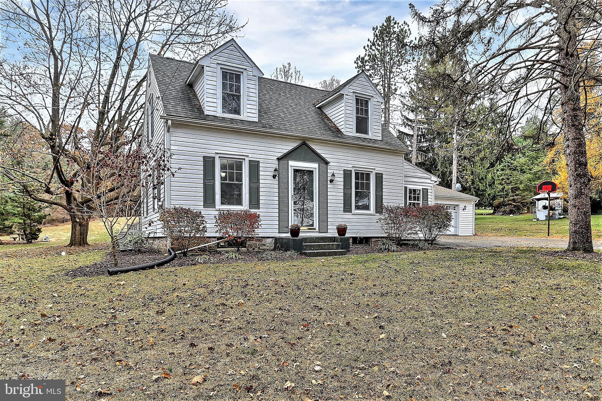 586 Beaver Creek Road Hanover, PA 17331 - Photo 2 of 51