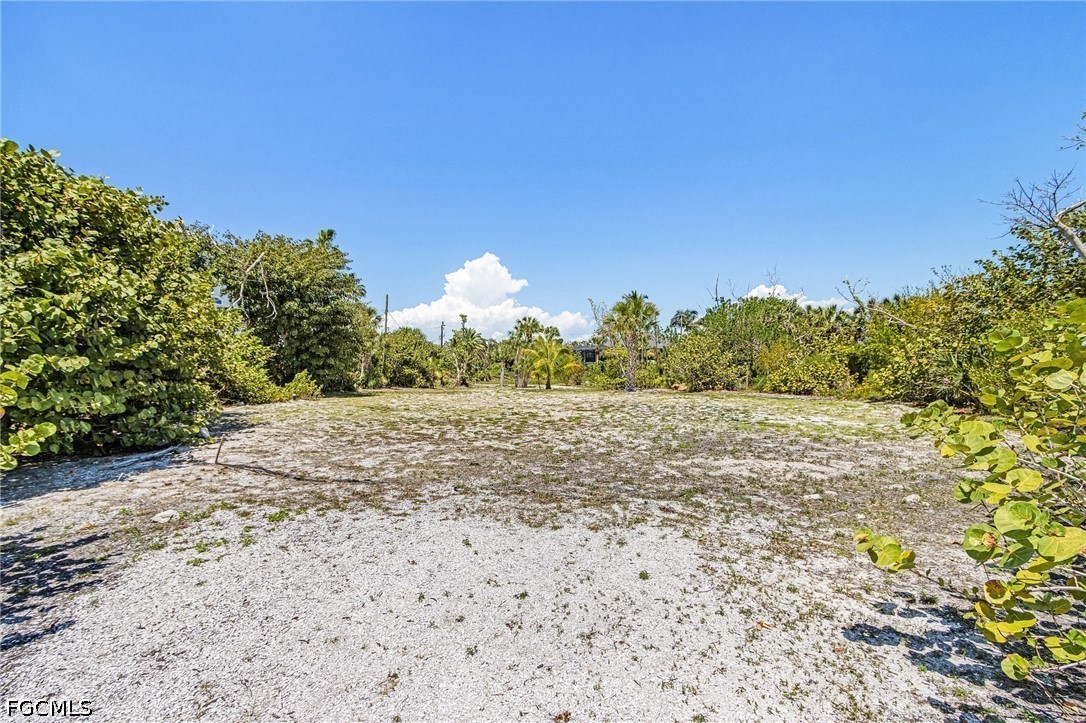 4601 Rue Belle Mer Sanibel, FL 33957 - Photo 12 of 15