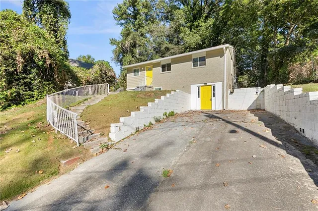 $350,000 | 477 Fairlane Circle Northwest, Atlanta, GA 30331