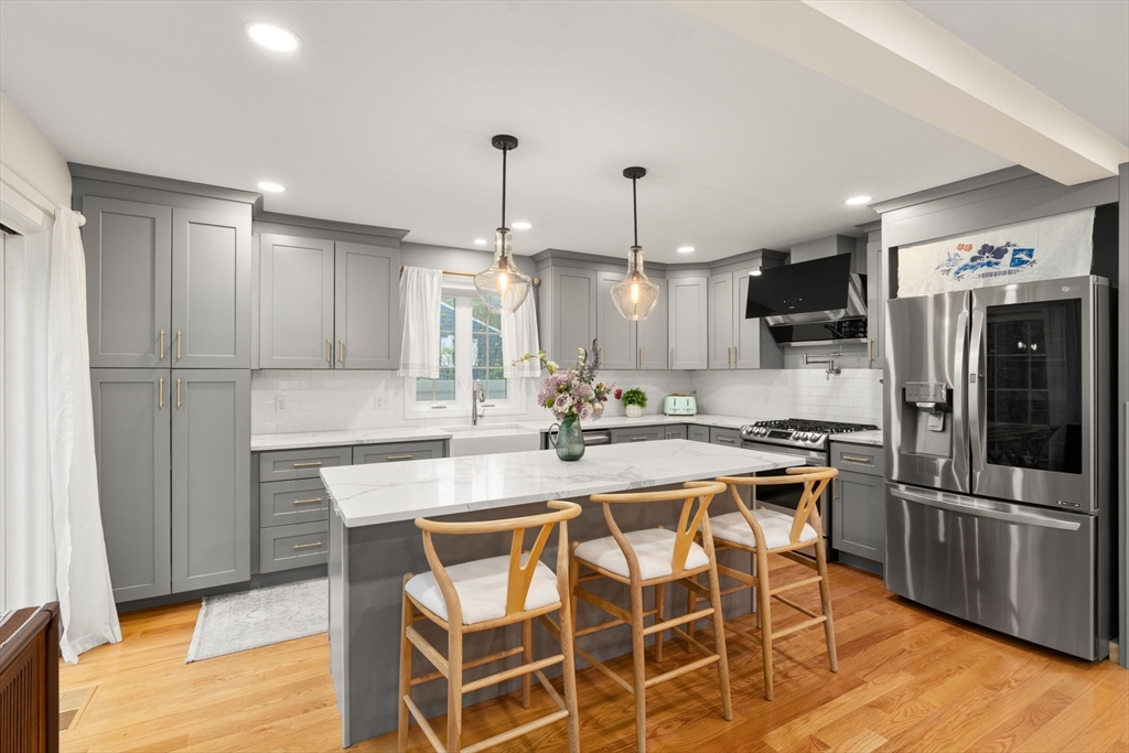 97 Batchelder Road Reading, MA 01867 - Photo 14 of 40