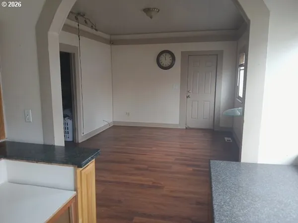 $270,001 | 432 Northwest 10th Street, Redmond, OR 97756