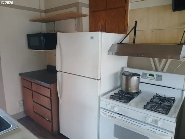 $270,001 | 432 Northwest 10th Street, Redmond, OR 97756