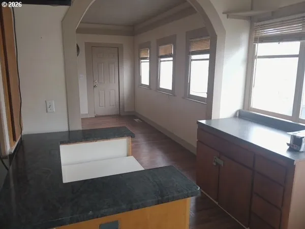 $270,001 | 432 Northwest 10th Street, Redmond, OR 97756