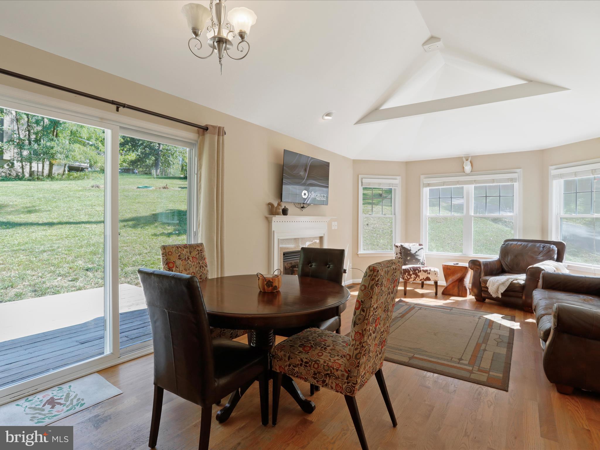 205 Locust Grove Road Front Royal, VA 22630 - Photo 18 of 53 Dining area w deck access