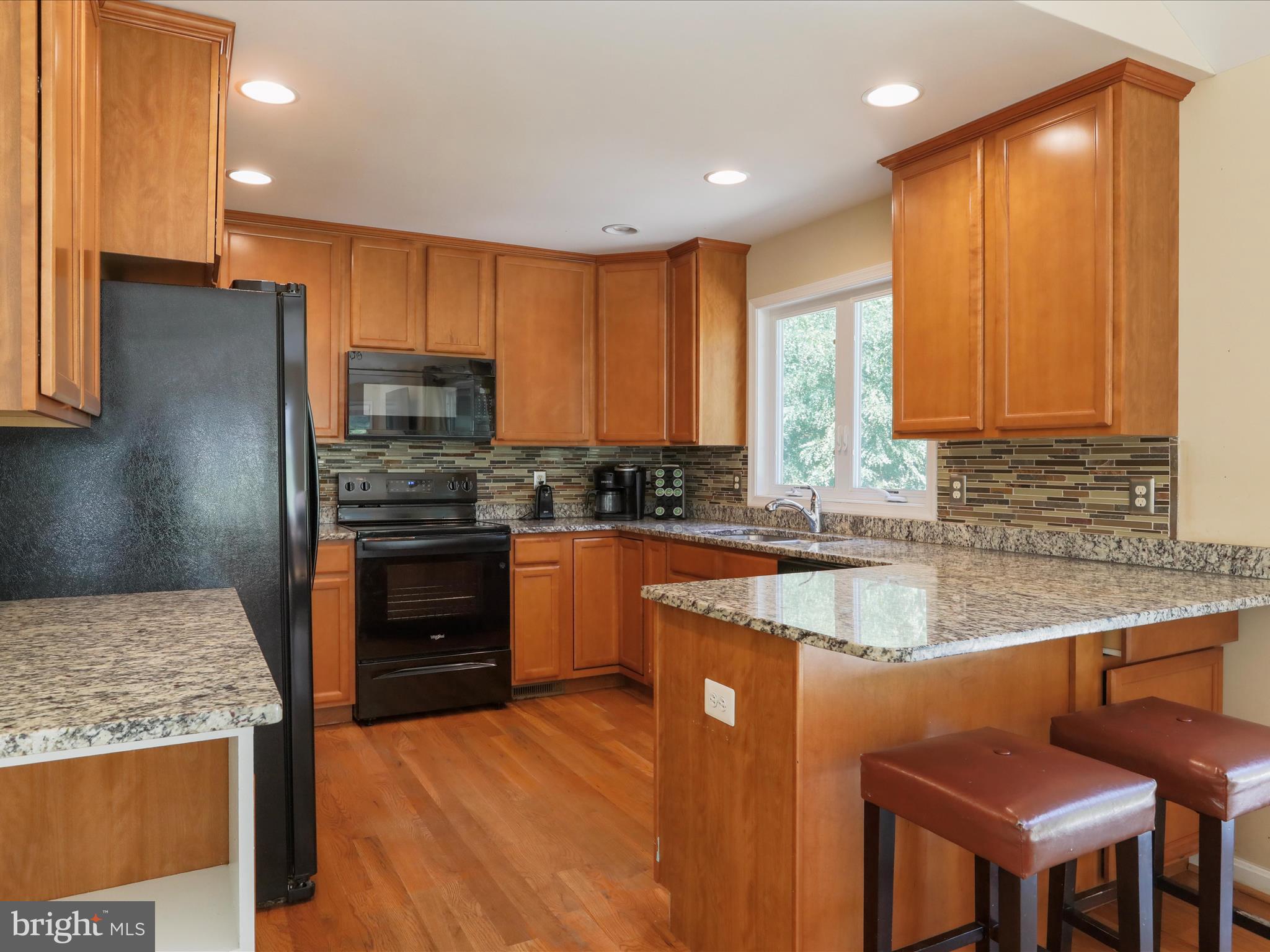 205 Locust Grove Road Front Royal, VA 22630 - Photo 4 of 53 Kitchen with granite countertops